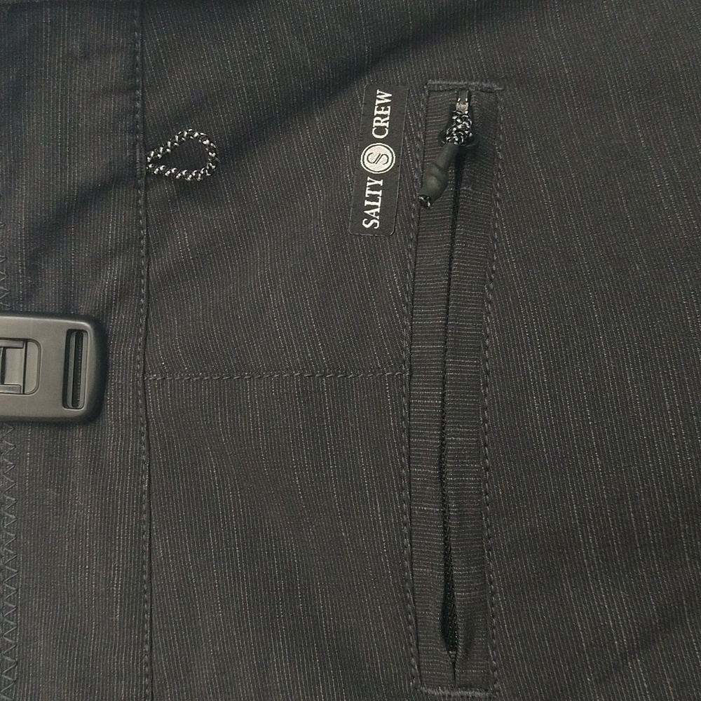 Salty Crew Men's Hybrid Dark Gray Black Shorts Size 33 Zipper Utility pocket - Picture 5 of 7